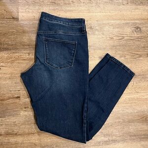 Universal thread mid rise skinny jeans